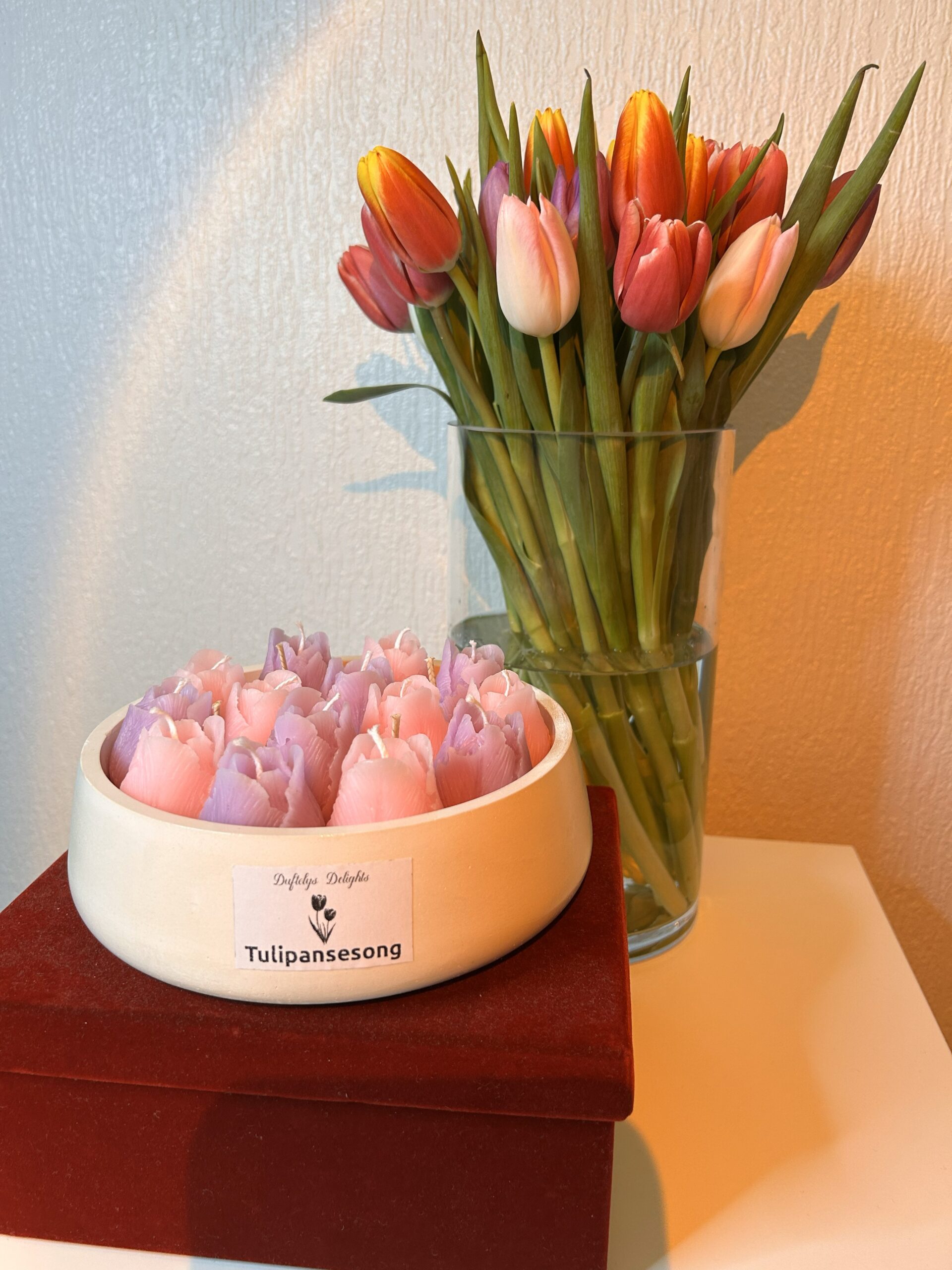 Vårbeholder med rosa-fiolett tulipaner🌷💛 - Image 6