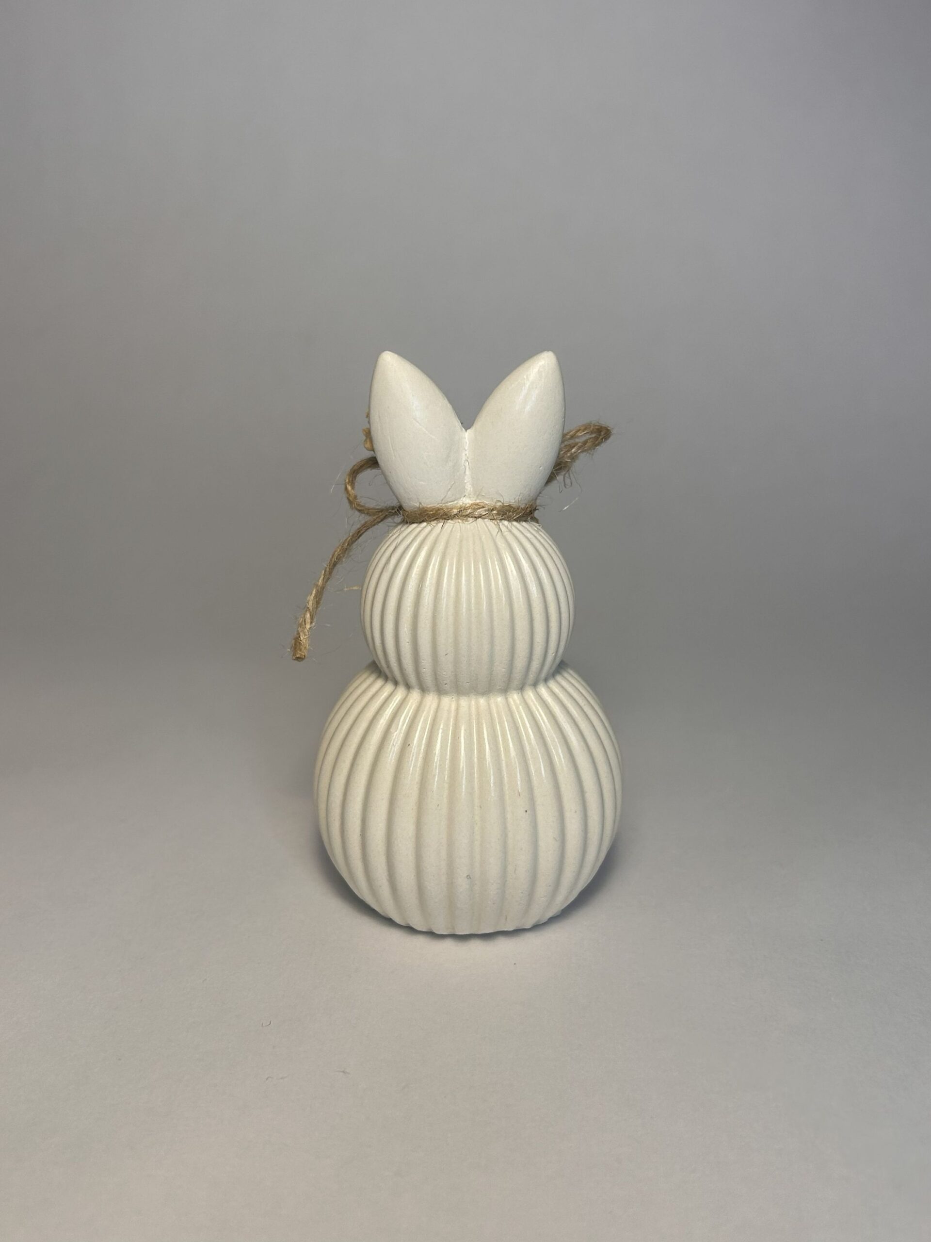 Elegant påskehare med blomster - Image 5